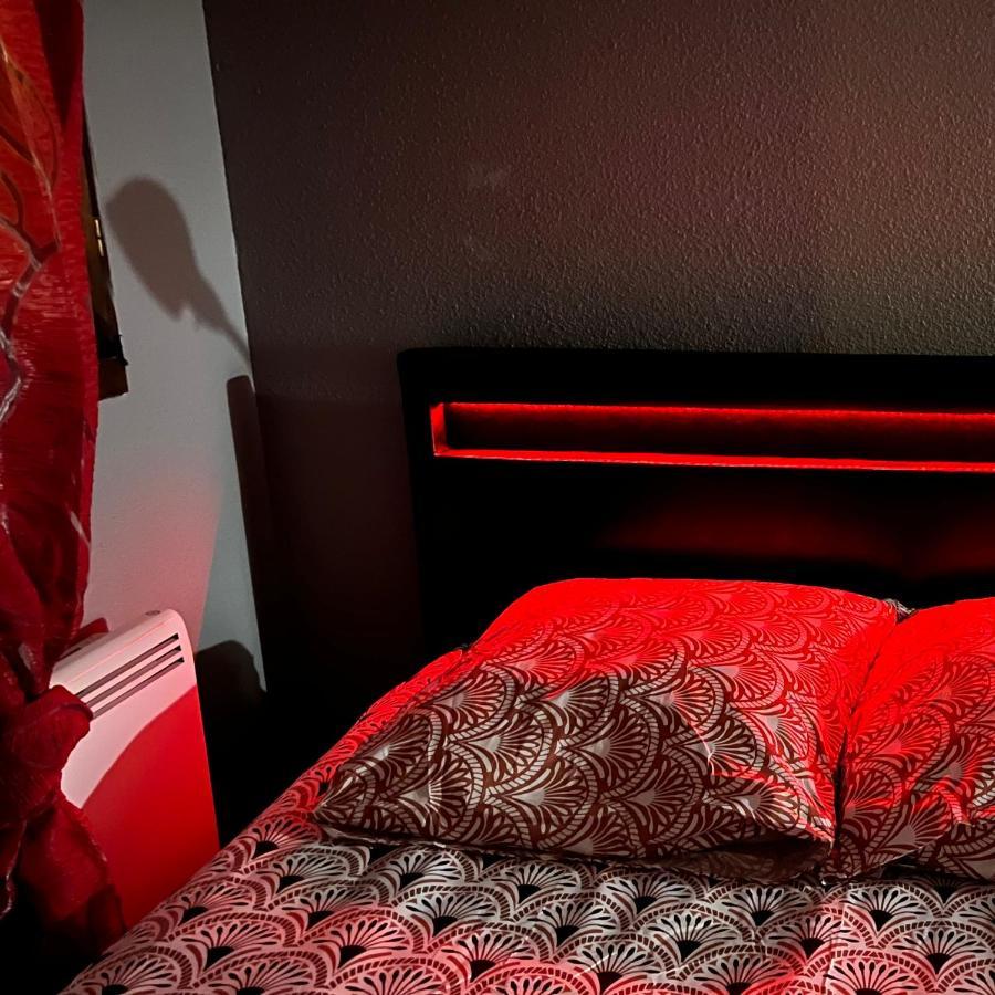 Le Red Escape A 15Min Du Centre Avec Parking Prive Gratuit Apartment Annecy Ngoại thất bức ảnh