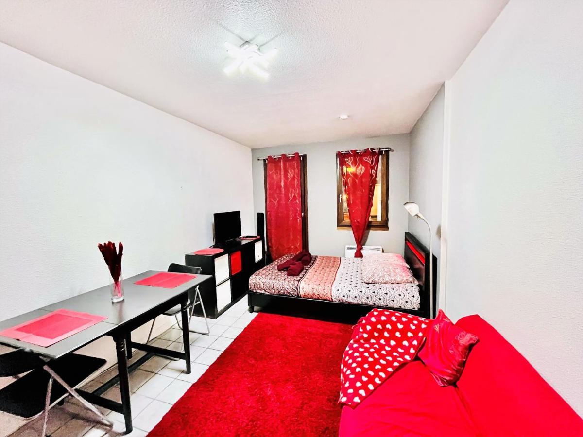 Le Red Escape A 15Min Du Centre Avec Parking Prive Gratuit Apartment Annecy Ngoại thất bức ảnh